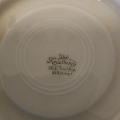 Assortment of Vintage Cups/Saucers & More (LR-JS)