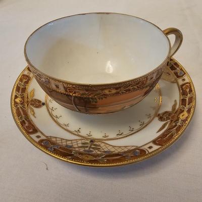 Assortment of Vintage Cups/Saucers & More (LR-JS)