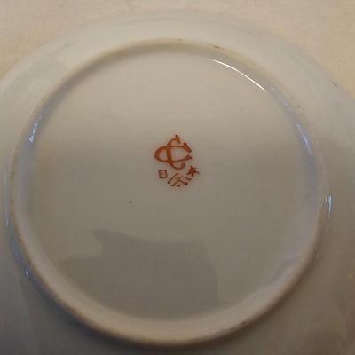 Assortment of Vintage Cups/Saucers & More (LR-JS)