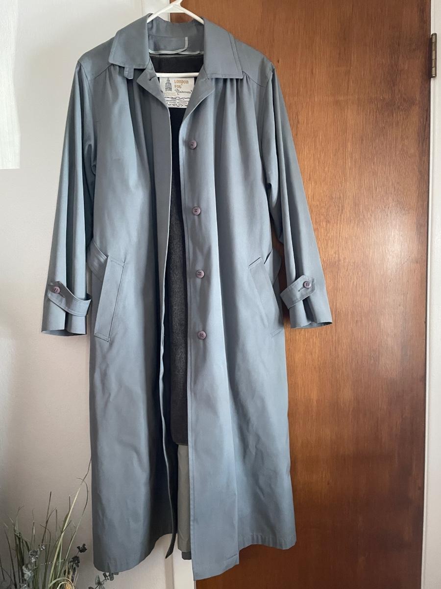 London store fog maincoats