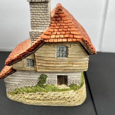David Winter Boat House