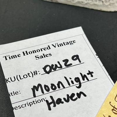 David Winter Moonlight Haven with original Box