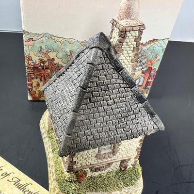 David Winter Gate Keepers with Box