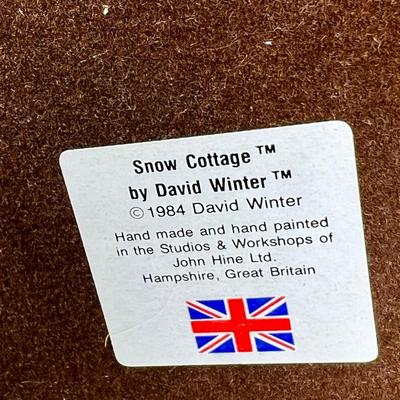 David Winter Snow Cottage