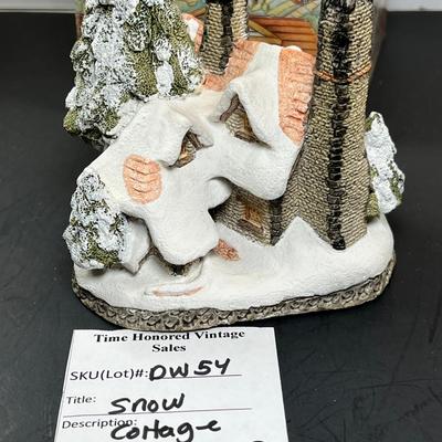David Winter Snow Cottage