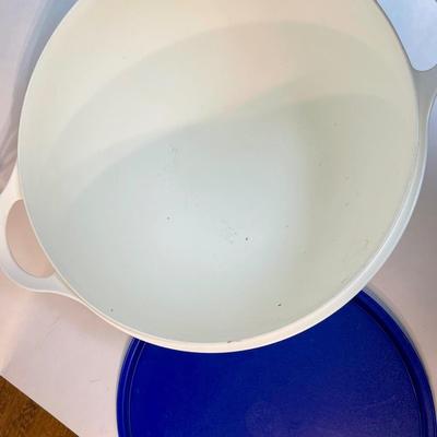 TUPPERWARE That's A Bowl 42 CUP Mega White with blue seal