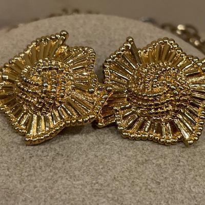 Vintage necklace and gold tone earrings