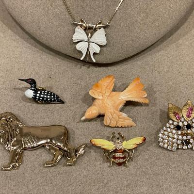 Animal necklace and pins