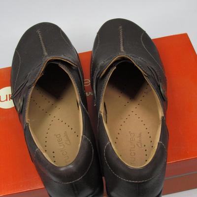 Unstructured Clarks Casual Loop Slip On Comfy Shoes Size 9 W