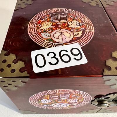 Chinese Lacquered Wood Trinket Box w/ Mother of Pearl, Brass Accents