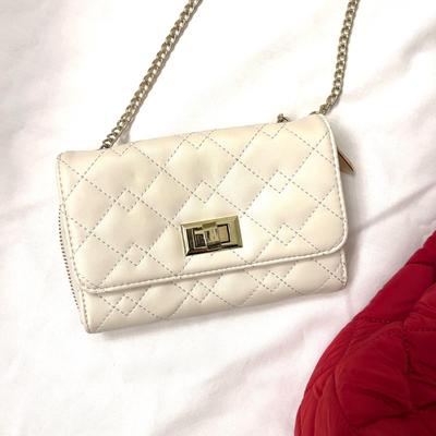 467 Talbots Red Nylon Quilted Bag with White Quilted Bag