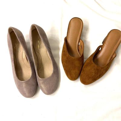 484 Two Pairs of Ladies Shoes Size 8 and 7.5