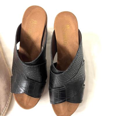 485 Three Pairs of Ladies Shoes Earth, White Mountain, Pinaz