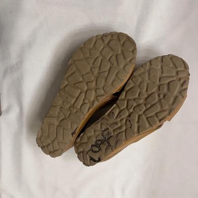 491 Pair of Ladies Sandals Timberland and H Giannetti
