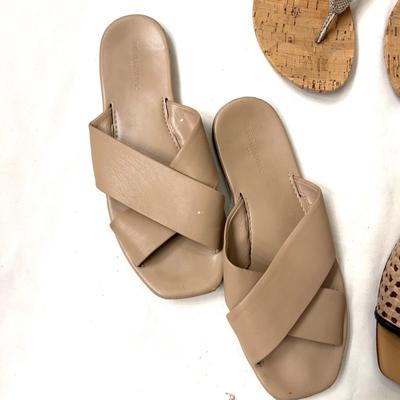 492 Lot of Ladies Sandals , Banana Republic, Garnet Hill, White Mountain, Sbicca