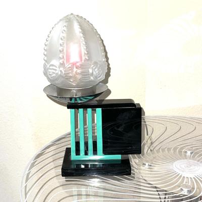 10.  ORIGINAL ART DECO BLACK & GREEN GLASS TABLE LAMP RED GLOBE