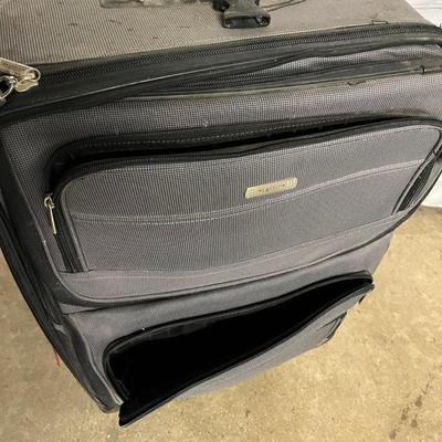 Reaction Kenneth Cole Luggage