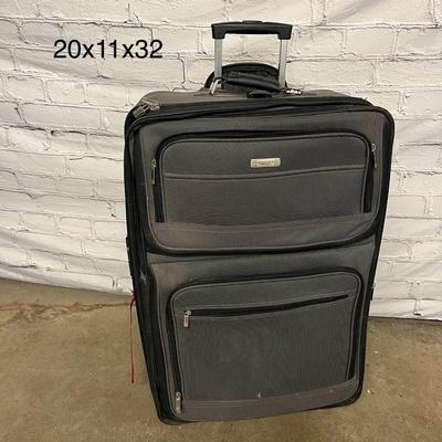 Reaction Kenneth Cole Luggage