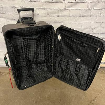 Reaction Kenneth Cole Luggage