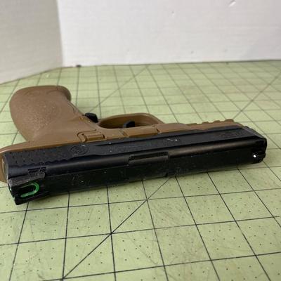 Smith & Wesson BB Air Pistol with Copperhead 1500 BBs