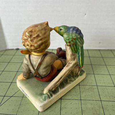 M.I Hummel Figurine -  Tit for Tat 462 - Trademark First Issue