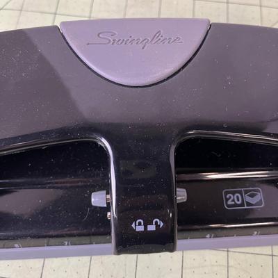 Swingline 3-hole Punch