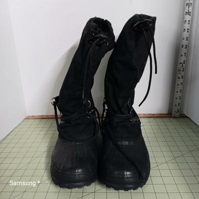 Sorel Black Snow Boot - Mens Size 9