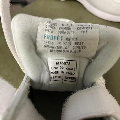 Propet LifeWaker Shoes - Ladies 9.5
