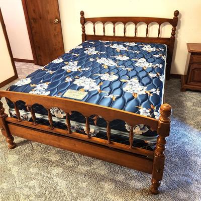 Lot #49 Double/Full Bed in Good condition