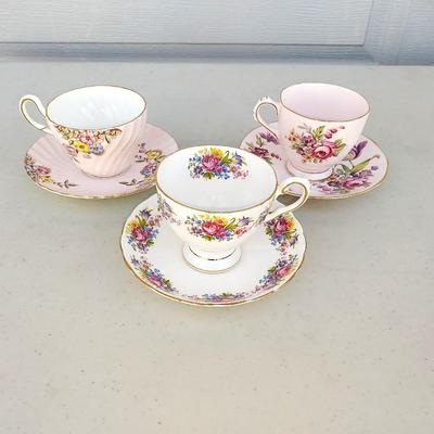 FOLEY BONE CHINA CUPS AND SAUCERS MADE IN ENGLAND