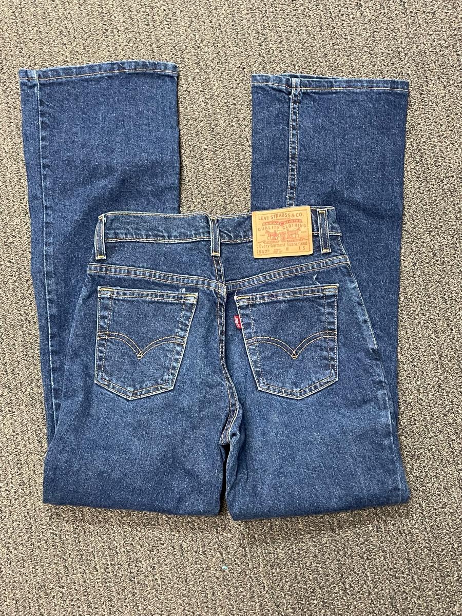 Levi's 517 Pre Washed Boot Cut Jeans | EstateSales.org