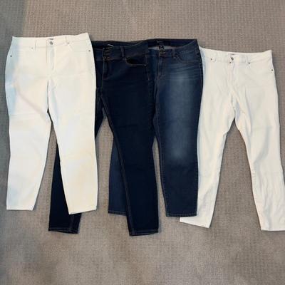 516 Lot of Four D.JEANS Stretch Button Front Denim Jeans