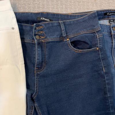 516 Lot of Four D.JEANS Stretch Button Front Denim Jeans