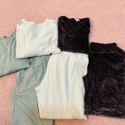 522 Three Comfort Sweatsuit / Pajama Sets