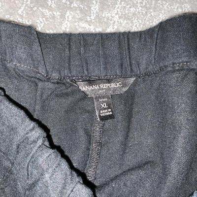 526 Banana Republic Shorts with Nine West Sun Visors