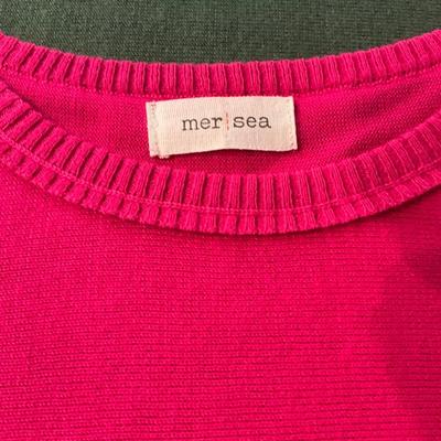 528 Pair of MER SEA Pull over Knit Tops