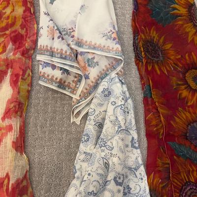 536 Orange Floral Scarf Lot