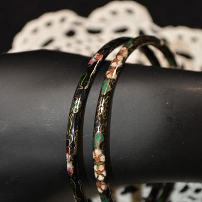 Set of 2 CloisonnÃ© Bangle Bracelets 9â€ 25.3g