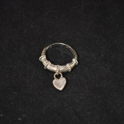 Judith Ripka 925 Sterling Silver Floating Heart Ring Size 8, 6.0g