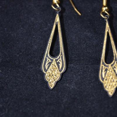 Damascened 24k Inlay Drop Earrings 2.6g