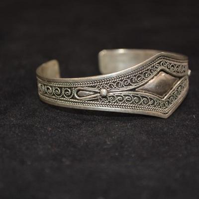 Beautiful Vintage 925 Sterling Silver Cuff Bracelet, Adjustable 18.4g
