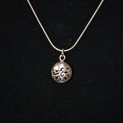 925 Sterling Silver Snake Chain with 925 Filigree Pendant 16â€, 4.2g