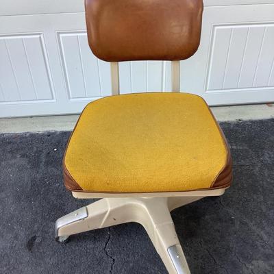 Vintage desk chair, padded swivel metal on wheels 31"H 27"W 17"seat depth