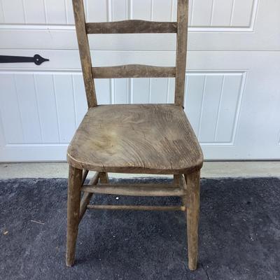Vintage to antique wooden chair 33"H 16"W 15"depth