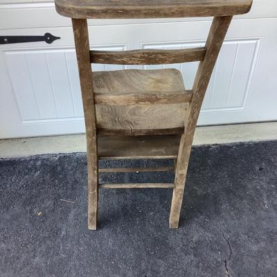Vintage to antique wooden chair 33"H 16"W 15"depth