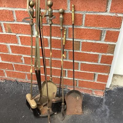 Fireplace tool set