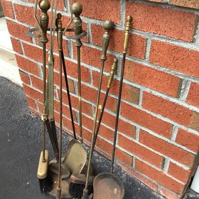 Fireplace tool set