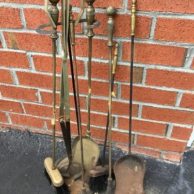 Fireplace tool set