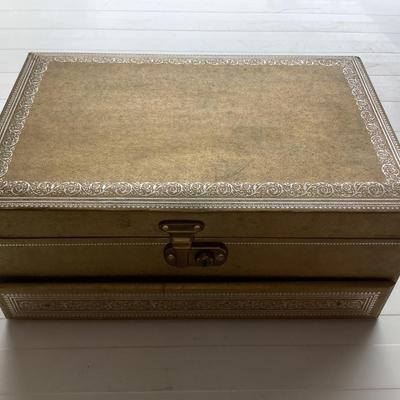 Mele jewelry box -Vintage