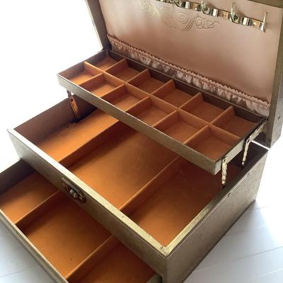 Mele jewelry box -Vintage